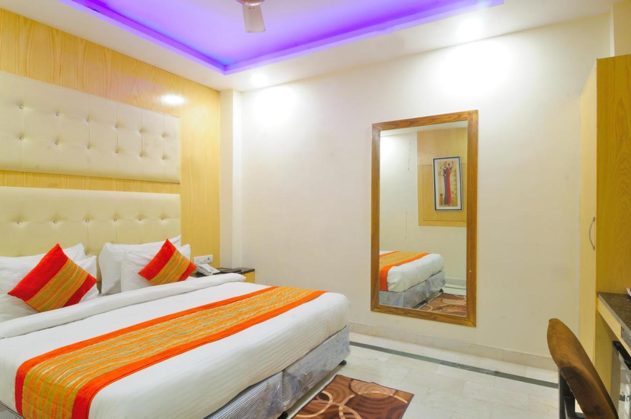 Hotel Karlo Kastle - Paharganj - Нью-Делі Екстер'єр фото